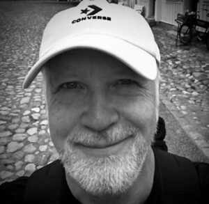 Svartvit porträttbild på Per Poulsen